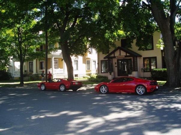Rosewood Inn Corning Exterior photo